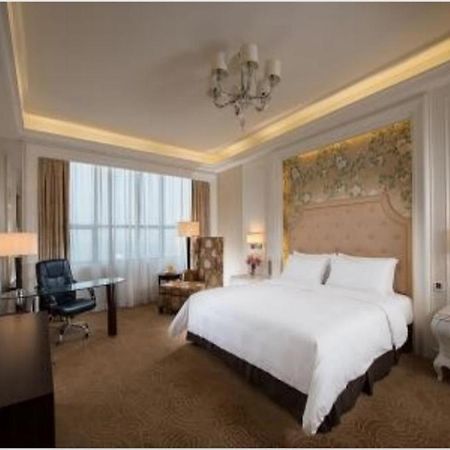 Vienna Hotel Shenzhen Exibition Center Екстериор снимка