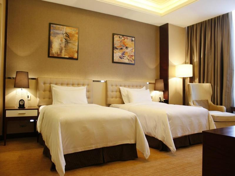 Vienna Hotel Shenzhen Exibition Center Екстериор снимка