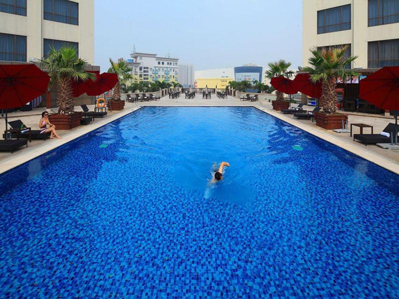 Vienna Hotel Shenzhen Exibition Center Екстериор снимка