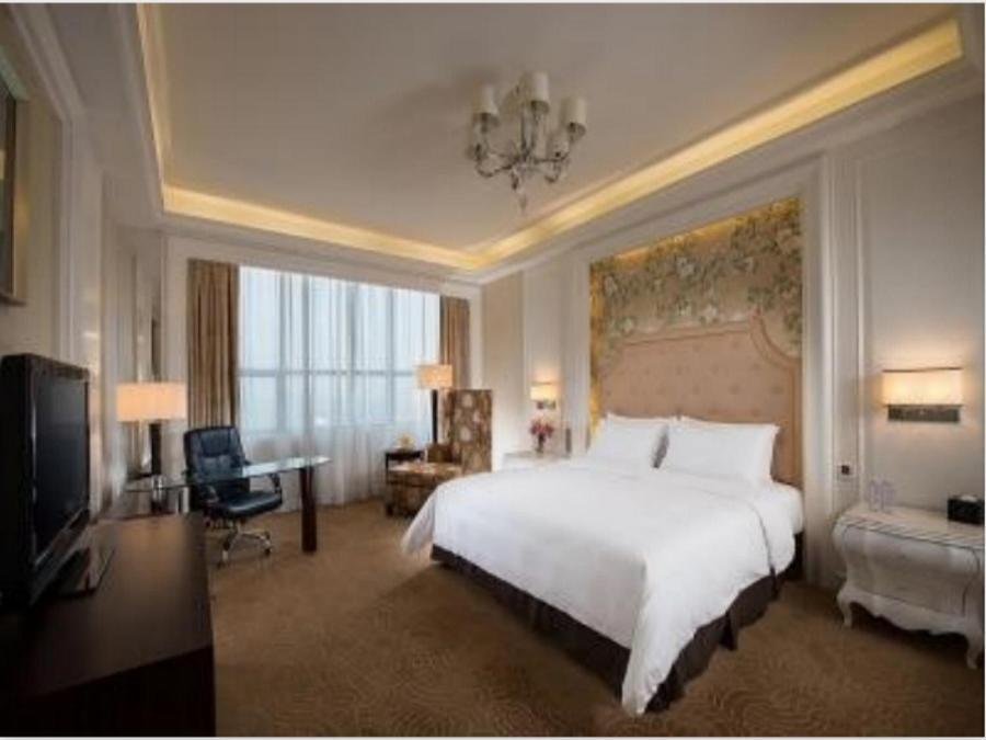Vienna Hotel Shenzhen Exibition Center Екстериор снимка
