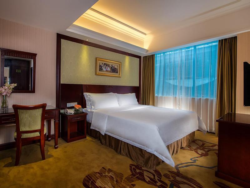 Vienna Hotel Shenzhen Exibition Center Екстериор снимка