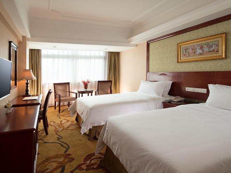 Vienna Hotel Shenzhen Exibition Center Екстериор снимка